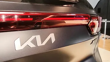 Over 1 lakh open bookings for Kia cars as of December 2022