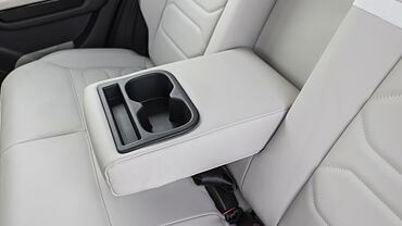 Citroen C3 Aircross Second Row Cup Holders