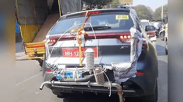 Kia Sonet spied undergoing tests by ARAI Kia Sonet spied undergoing tests by ARAI