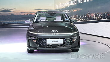 Hyundai Verna Front View