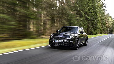Mini Cooper JCW brings back manual in ‘1to6’ limited edition