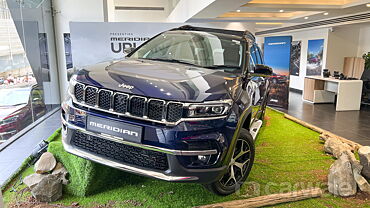 Jeep Meridian Front View