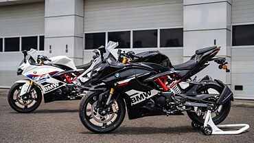 2024 BMW G310RR unveiled in a new paint scheme