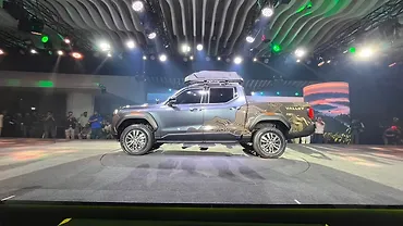 Mahindra Scorpio Lifestyler Left Side View Mahindra Scorpio Lifestyler Left Side View