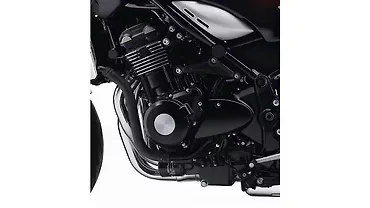 Kawasaki Z900RS [2024] Engine From Left