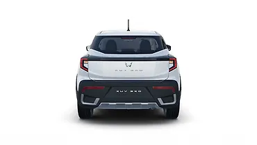 महिंद्रा XUV 3XO पीछे का व्यू महिंद्रा XUV 3XO पीछे का व्यू