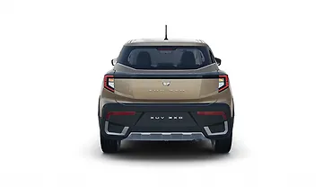 महिंद्रा XUV 3XO पीछे का व्यू महिंद्रा XUV 3XO पीछे का व्यू