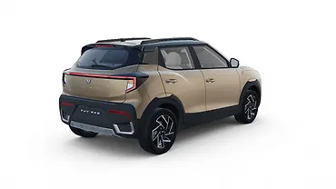 महिंद्रा XUV 3XO राइट रियर थ्री क्वार्टर महिंद्रा XUV 3XO राइट रियर थ्री क्वार्टर