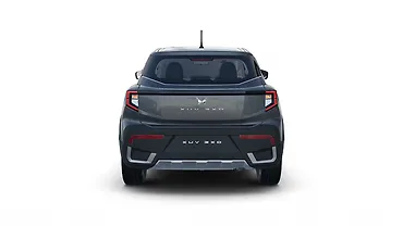 महिंद्रा XUV 3XO पीछे का व्यू महिंद्रा XUV 3XO पीछे का व्यू