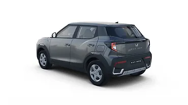 महिंद्रा XUV 3XO लेफ्ट रियर थ्री क्वार्टर महिंद्रा XUV 3XO लेफ्ट रियर थ्री क्वार्टर