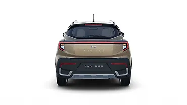 महिंद्रा XUV 3XO पीछे का व्यू महिंद्रा XUV 3XO पीछे का व्यू