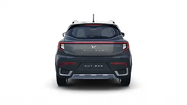 महिंद्रा XUV 3XO पीछे का व्यू महिंद्रा XUV 3XO पीछे का व्यू