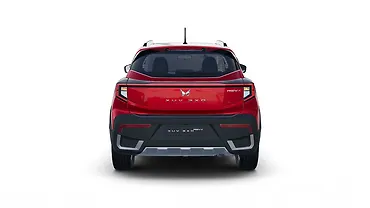महिंद्रा XUV 3XO पीछे का व्यू महिंद्रा XUV 3XO पीछे का व्यू