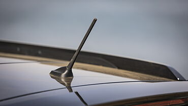 Mahindra XUV 3XO Antenna