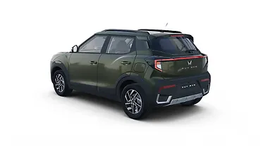 महिंद्रा XUV 3XO लेफ्ट रियर थ्री क्वार्टर महिंद्रा XUV 3XO लेफ्ट रियर थ्री क्वार्टर