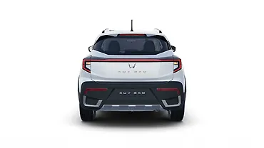महिंद्रा XUV 3XO पीछे का व्यू महिंद्रा XUV 3XO पीछे का व्यू
