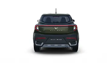 महिंद्रा XUV 3XO पीछे का व्यू महिंद्रा XUV 3XO पीछे का व्यू