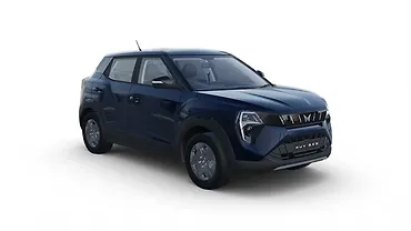 महिंद्रा XUV 3XO ठीक सामने तीन चौथाई महिंद्रा XUV 3XO ठीक सामने तीन चौथाई
