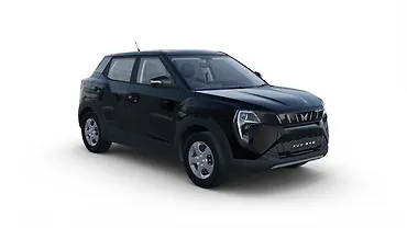 महिंद्रा XUV 3XO ठीक सामने तीन चौथाई महिंद्रा XUV 3XO ठीक सामने तीन चौथाई