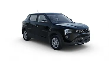 महिंद्रा XUV 3XO ठीक सामने तीन चौथाई महिंद्रा XUV 3XO ठीक सामने तीन चौथाई