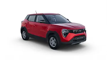 महिंद्रा XUV 3XO ठीक सामने तीन चौथाई महिंद्रा XUV 3XO ठीक सामने तीन चौथाई