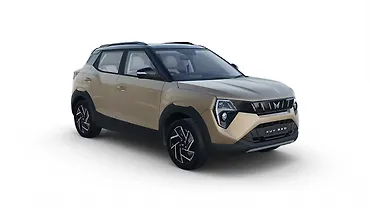 महिंद्रा XUV 3XO ठीक सामने तीन चौथाई महिंद्रा XUV 3XO ठीक सामने तीन चौथाई