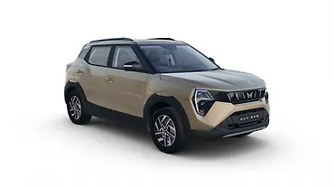 महिंद्रा XUV 3XO ठीक सामने तीन चौथाई महिंद्रा XUV 3XO ठीक सामने तीन चौथाई