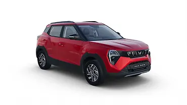 महिंद्रा XUV 3XO ठीक सामने तीन चौथाई महिंद्रा XUV 3XO ठीक सामने तीन चौथाई