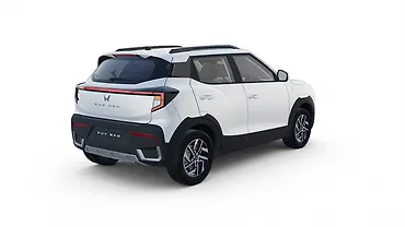 महिंद्रा XUV 3XO राइट रियर थ्री क्वार्टर महिंद्रा XUV 3XO राइट रियर थ्री क्वार्टर