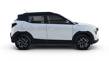 महिंद्रा XUV 3XO राइट साइड का दृश्य महिंद्रा XUV 3XO राइट साइड का दृश्य