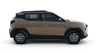 महिंद्रा XUV 3XO राइट साइड का दृश्य महिंद्रा XUV 3XO राइट साइड का दृश्य