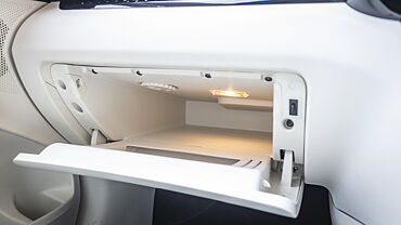 Mahindra XUV 3XO Glove Box