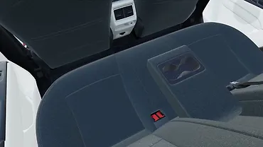 महिंद्रा XUV 3XO पीछे की रो में आइसोफ़िक्स चाइल्ड सीट माउंटिंग पॉइंट महिंद्रा XUV 3XO पीछे की रो में आइसोफ़िक्स चाइल्ड सीट माउंटिंग पॉइंट