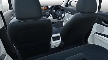 महिंद्रा XUV 3XO पीछे की रो के लिए एसी कंट्रोल्स महिंद्रा XUV 3XO पीछे की रो के लिए एसी कंट्रोल्स