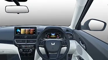 महिंद्रा XUV 3XO स्टीयरिंग व्हील महिंद्रा XUV 3XO स्टीयरिंग व्हील