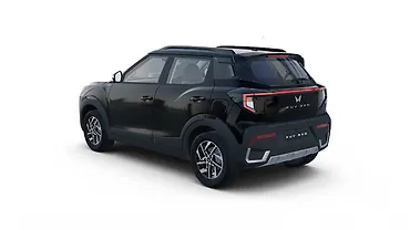महिंद्रा XUV 3XO लेफ्ट रियर थ्री क्वार्टर महिंद्रा XUV 3XO लेफ्ट रियर थ्री क्वार्टर