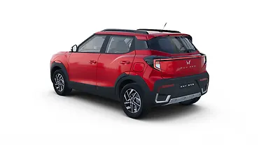 महिंद्रा XUV 3XO लेफ्ट रियर थ्री क्वार्टर महिंद्रा XUV 3XO लेफ्ट रियर थ्री क्वार्टर