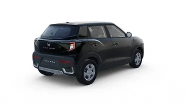 महिंद्रा XUV 3XO राइट रियर थ्री क्वार्टर महिंद्रा XUV 3XO राइट रियर थ्री क्वार्टर