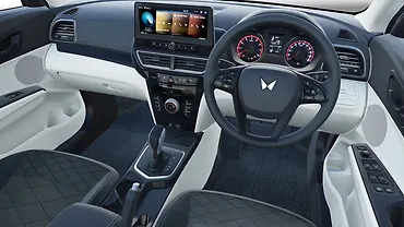 महिंद्रा XUV 3XO डैशबोर्ड महिंद्रा XUV 3XO डैशबोर्ड