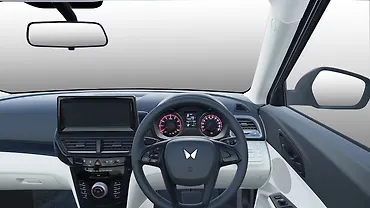 महिंद्रा XUV 3XO स्टीयरिंग व्हील महिंद्रा XUV 3XO स्टीयरिंग व्हील