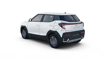 महिंद्रा XUV 3XO लेफ्ट रियर थ्री क्वार्टर महिंद्रा XUV 3XO लेफ्ट रियर थ्री क्वार्टर