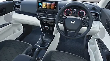 महिंद्रा XUV 3XO डैशबोर्ड महिंद्रा XUV 3XO डैशबोर्ड