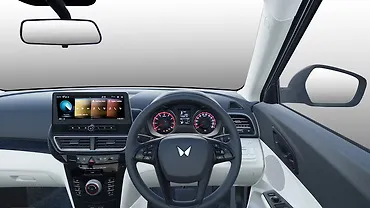 महिंद्रा XUV 3XO स्टीयरिंग व्हील महिंद्रा XUV 3XO स्टीयरिंग व्हील