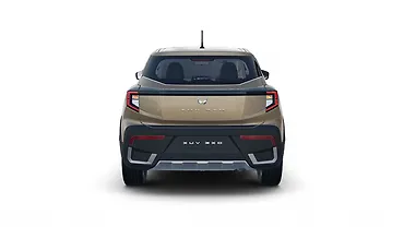 महिंद्रा XUV 3XO पीछे का व्यू महिंद्रा XUV 3XO पीछे का व्यू
