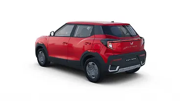 महिंद्रा XUV 3XO लेफ्ट रियर थ्री क्वार्टर महिंद्रा XUV 3XO लेफ्ट रियर थ्री क्वार्टर