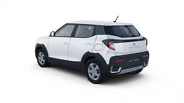 महिंद्रा XUV 3XO लेफ्ट रियर थ्री क्वार्टर महिंद्रा XUV 3XO लेफ्ट रियर थ्री क्वार्टर
