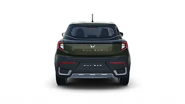 महिंद्रा XUV 3XO पीछे का व्यू महिंद्रा XUV 3XO पीछे का व्यू