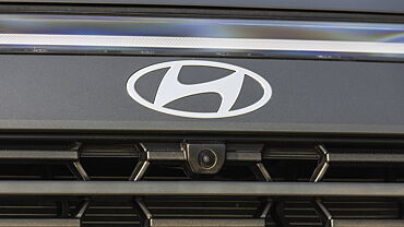 Hyundai Alcazar Front Logo