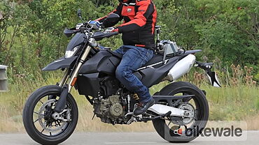 New spy shots of the upcoming single-cylinder Ducati bike leaked - BikeWale