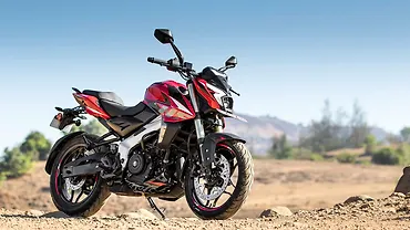 भारतीय ग्राहकों के सर चढ़ा पल्सर का ख़ुमार? ब्रैंड ने 2 करोड़ यूनिट्स की बिक्री का आंकड़ा किया पार!